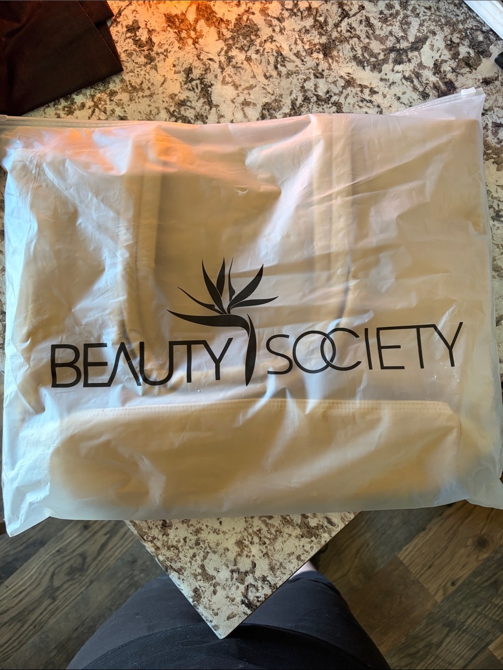 Beauty Society Women's Travel Bag - Cream
